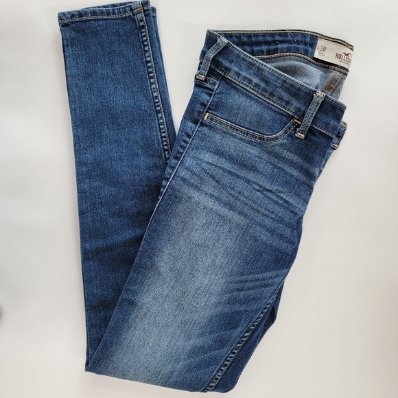 EUC Hollister Straight Leg Jeans Size 3r (26wx29l) - Picture 2 of 9